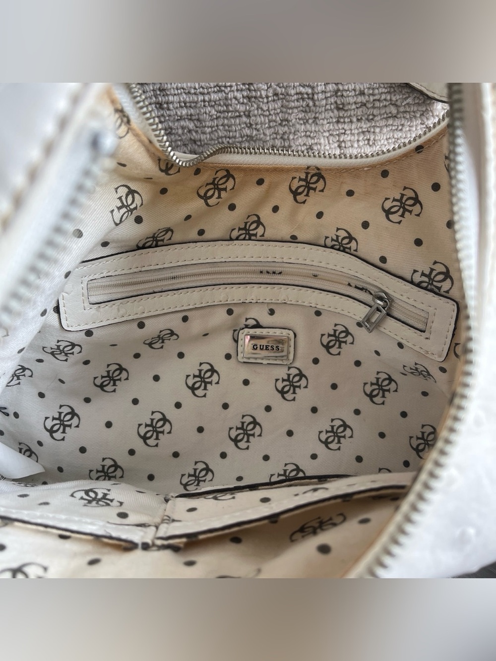 White Guess Faux Leather Bag - Picture 5 of 6